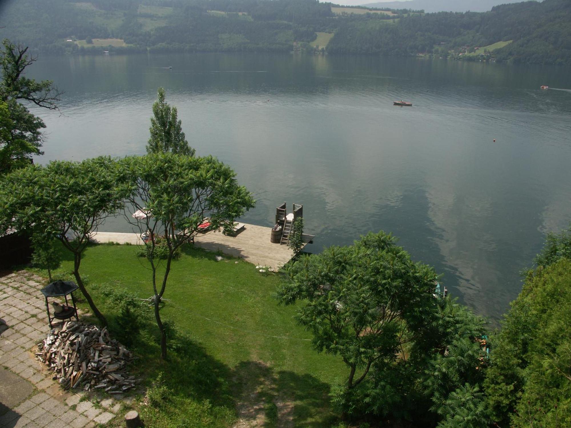 Ferienwohnungen Fischerhaus - Direkt Am See Мильстат Экстерьер фото